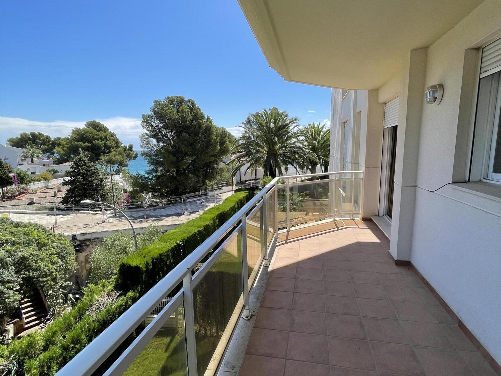 Apartment Primera Linea De Mar Con Piscina Y Terraza En - Es-9-176 Miami Playa